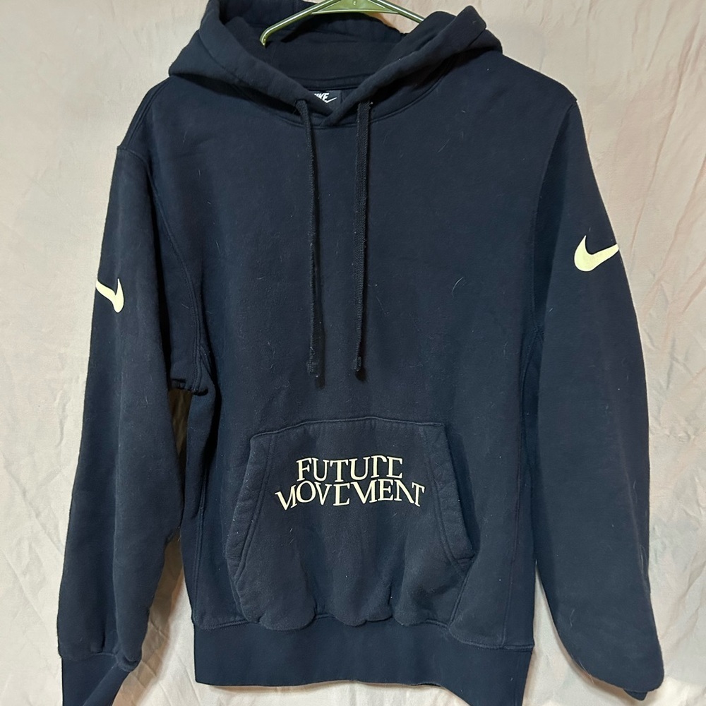 Nike sweatshirt
